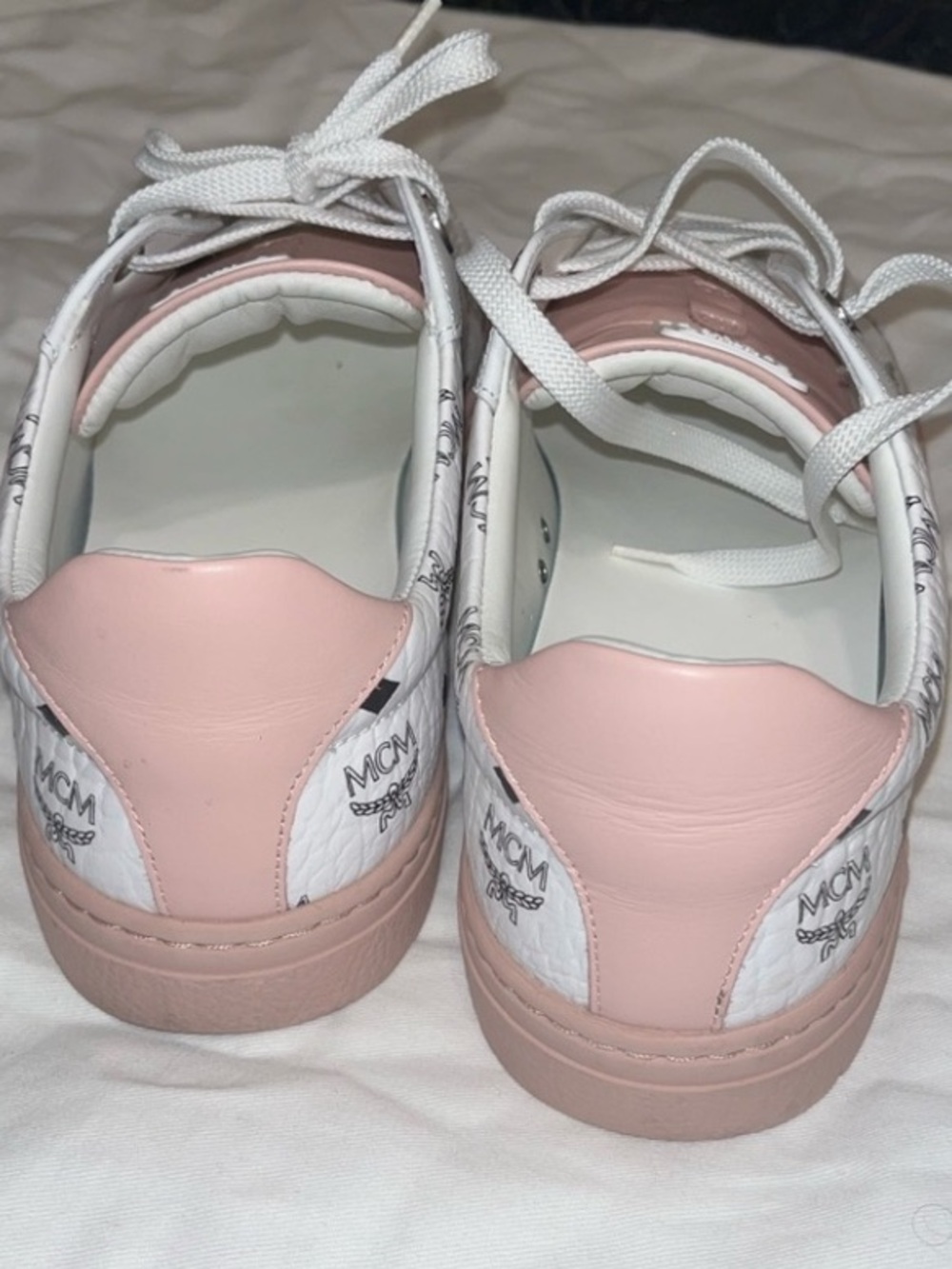 MCM Logo Low-Top Sneakers - Picture 3 of 3